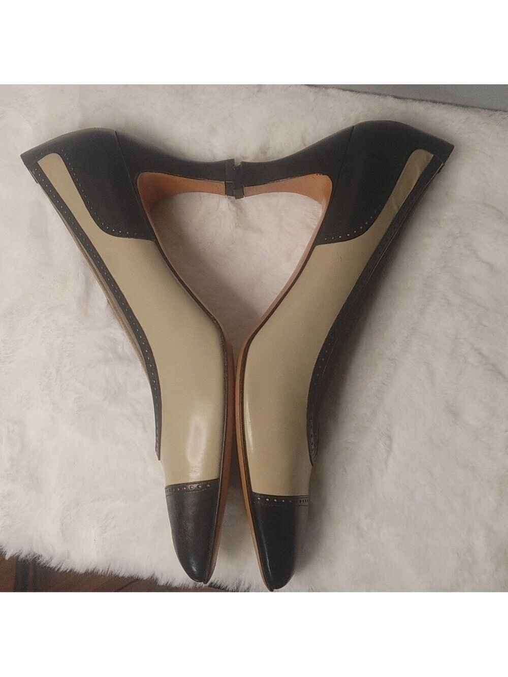 Vintage Salvatore Ferragamo Spectator Pumps 10AA Made In Italy Black/Taupe - Picture 4 of 11